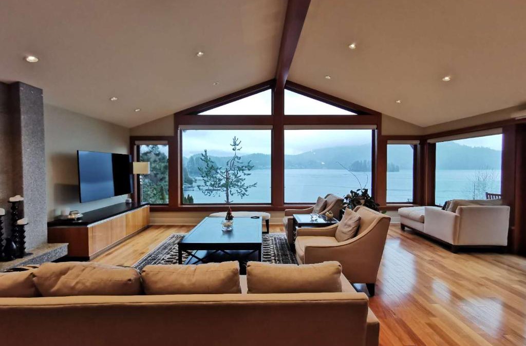 Dollarton Villa | Deep Cove Stunning Waterfront Whole House