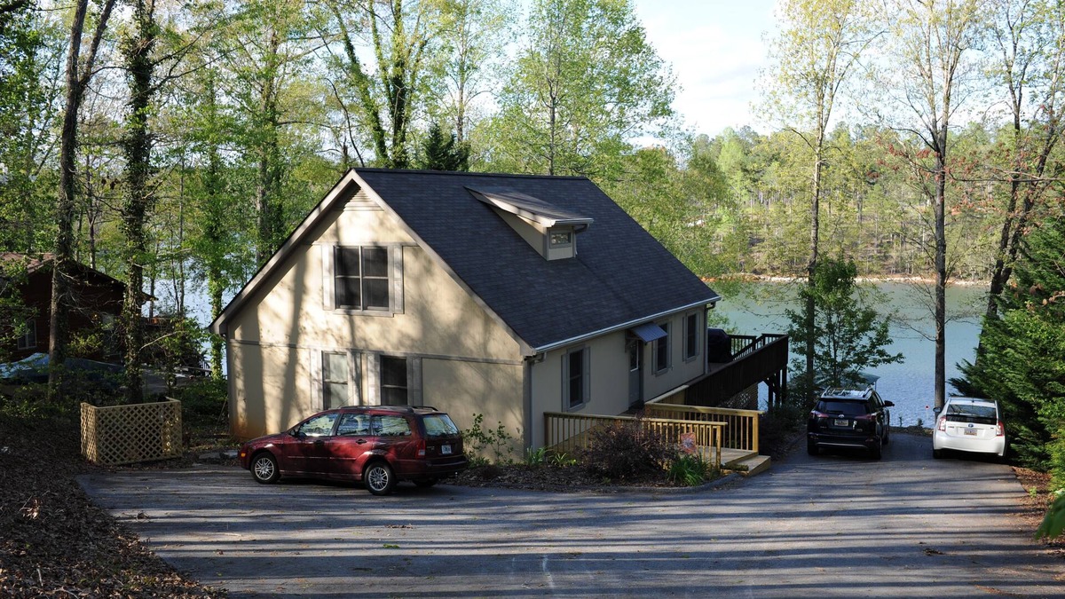 Serenity Bay House | Deepwater Cove on Lake Keowee. Complete with Dock and Kayaks. EV Charger