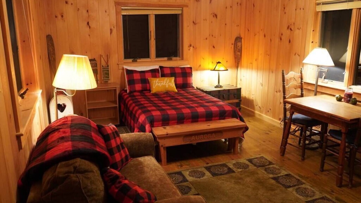Woodsville Cabin | Deer Brook Cabin w/Hot Tub, Fireplace & Brook