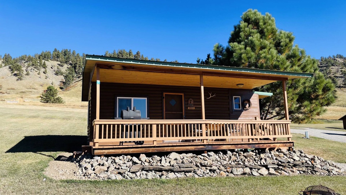 Fishtail Cabin | Deer Cabin - Mountain Views, Hear Rushing River, Private, Pet Friendly