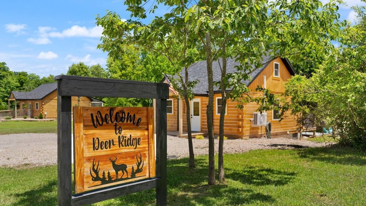 Birdseye Cabin | Deer Ridge @ Patoka Lake w/pass