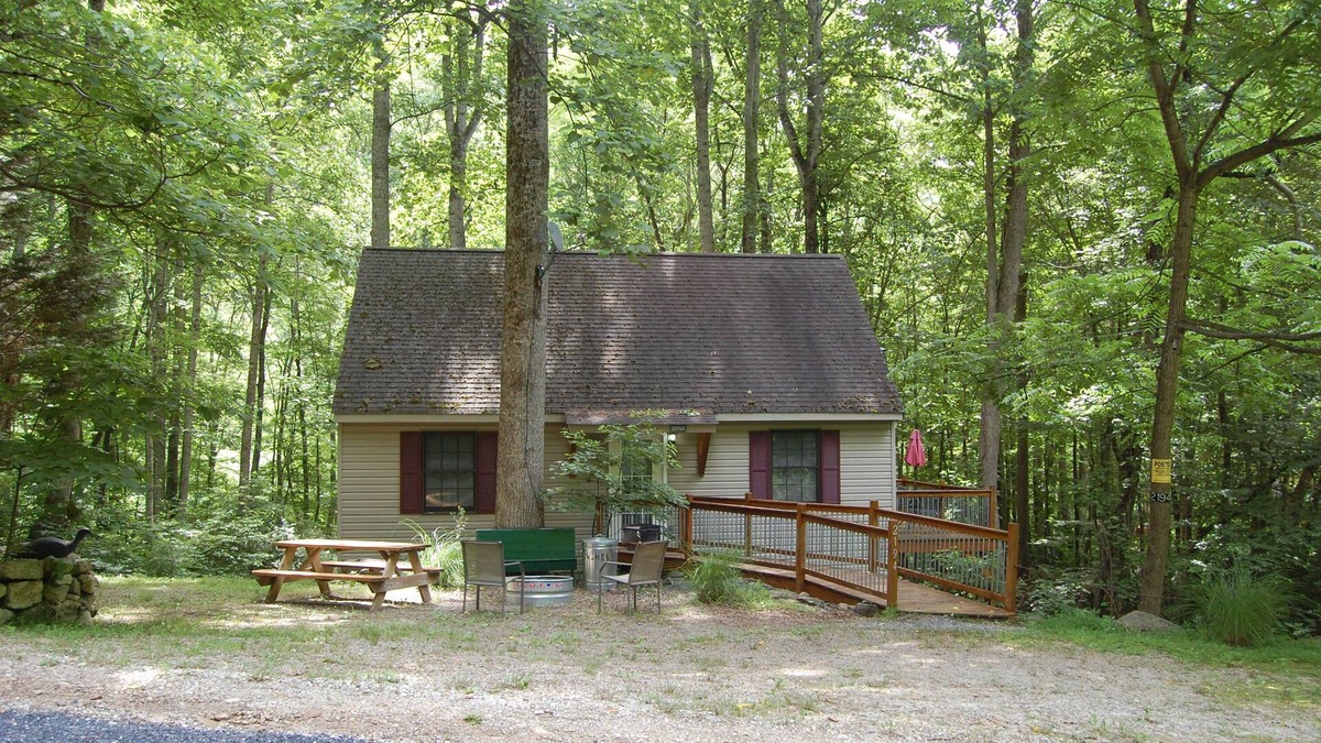 Tyro Cabin | Deer Run - Mountain Getaway