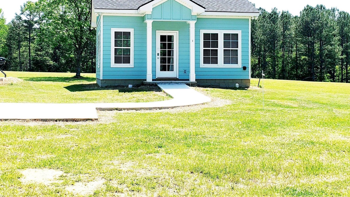 Grovetown House | Deer View Cottage on 16 Acres, King Size Bed, No Pet Fee
