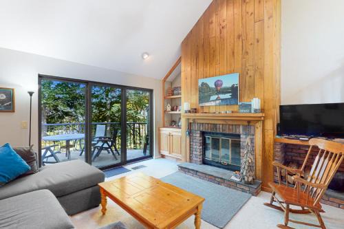 West Hartford House | Deere Run 3B