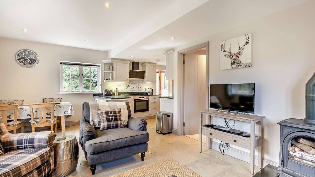 West Hoathly Cottage | Deerkeepers Cottage - luxurious and contemporary rural retreat