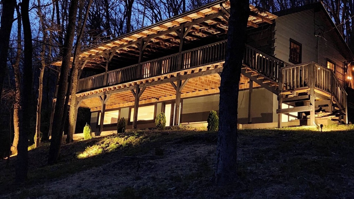 Franklin Cabin | DeerRidge Lodge-Charming Retreat mins from Historic Franklin and Nashville.