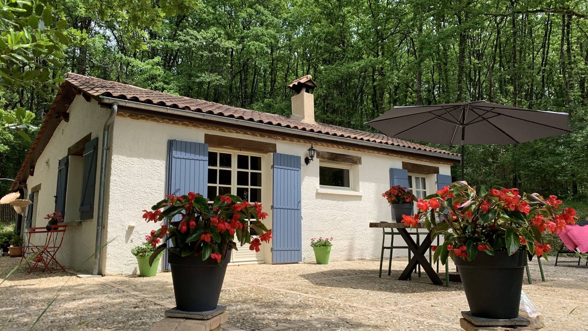 Sainte-Foy-de-Longas House | Deffé Dordogne - charming renovated house