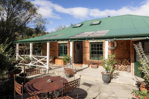 South Hobart House | Degraves St Old Mill
