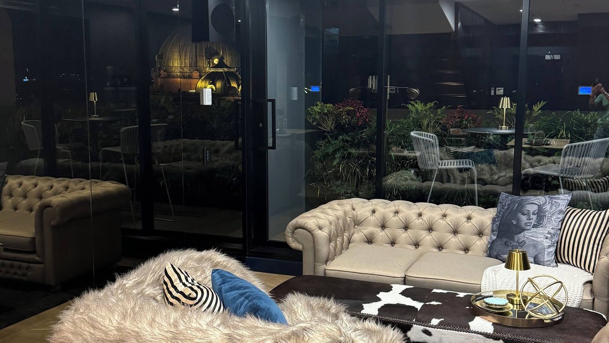 Melbourne Central Business District Apartment | Degraves Studio Apartment-hotel luxury with the comfort of home in Melbourne CBD