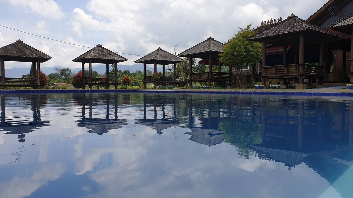 Ciawi Hotel | Degung Hillside