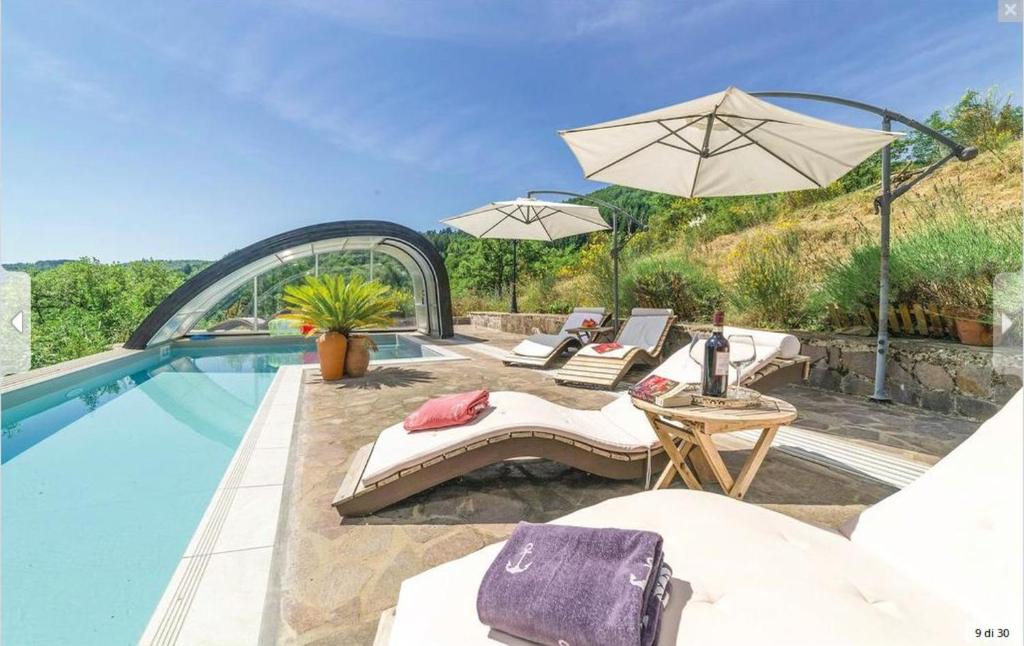 Castel San Niccolo Villa | DeiMori LaMassa private villa with pool