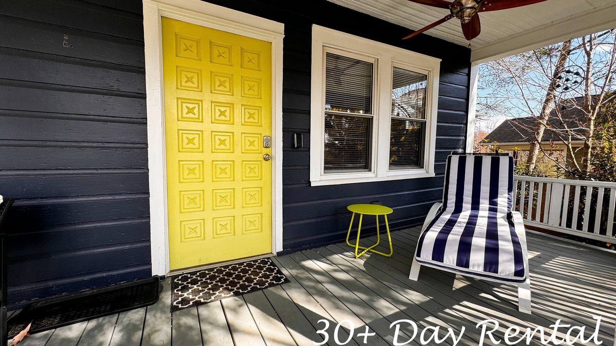 Oakley House | Deja Blue Luxurious Pet Friendly 30+ day Rental in Asheville | Two Fenced In Yards!