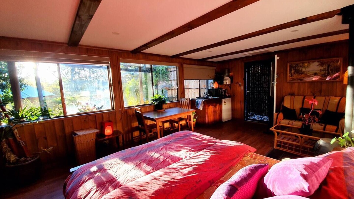 Glenalta Cottage | Dejavu Cottage In the Adelaide Hills