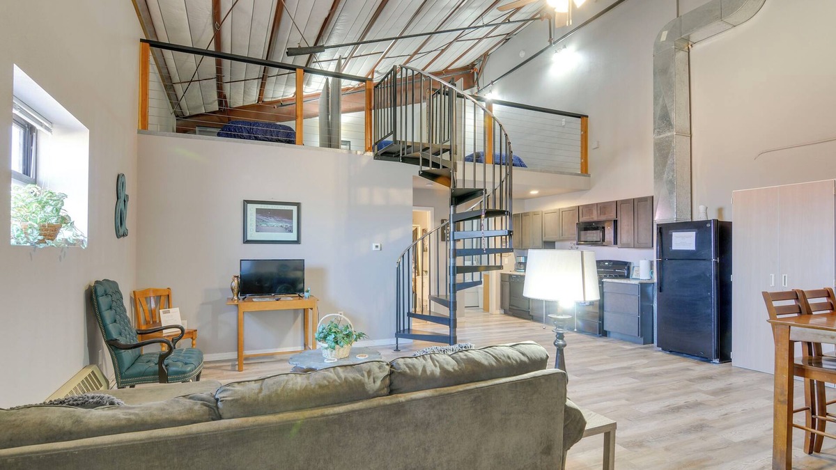 Del Norte Apartment | Del Norte Getaway: 35 Mi Wolf Creek Ski Area!