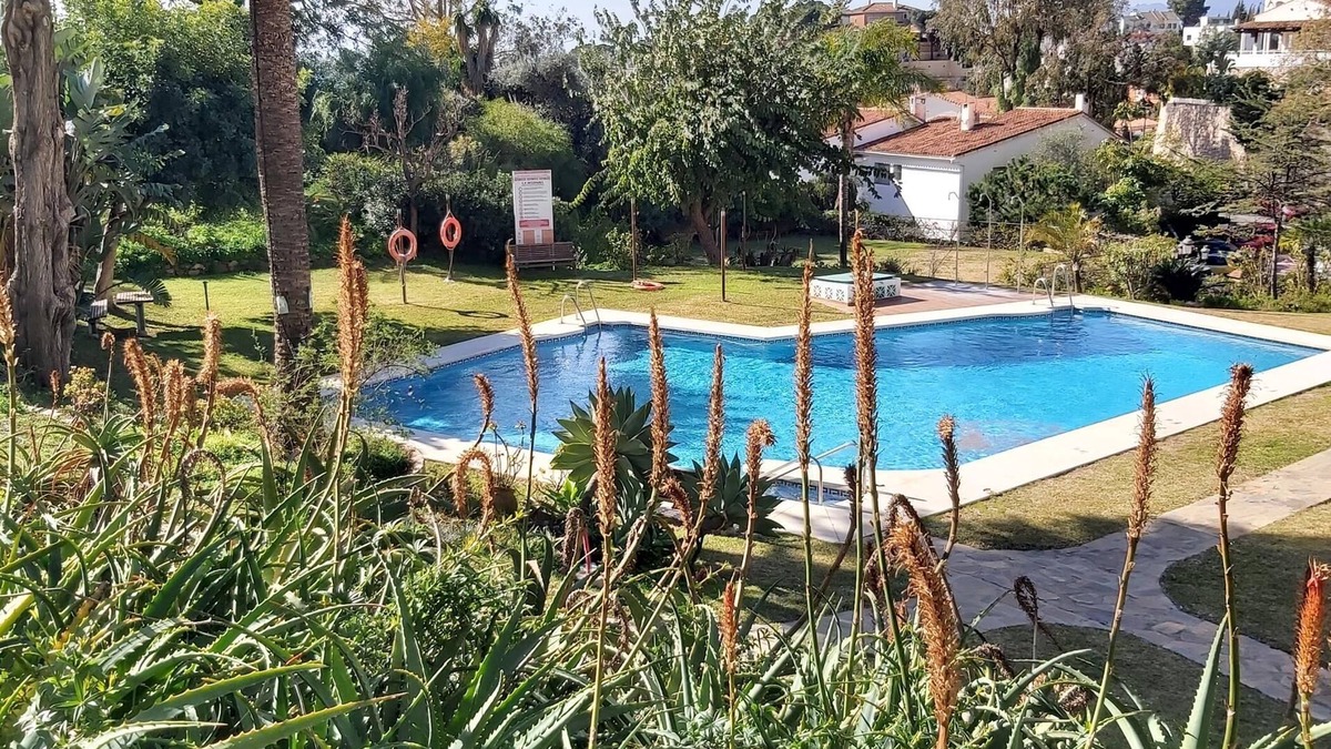Cerrado de Calderon Apartment | Del Parque Flats Interpares Swimmingpool