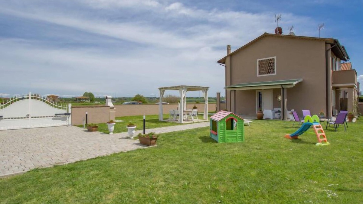 Cascine-La Croce House | del Sole by Interhome