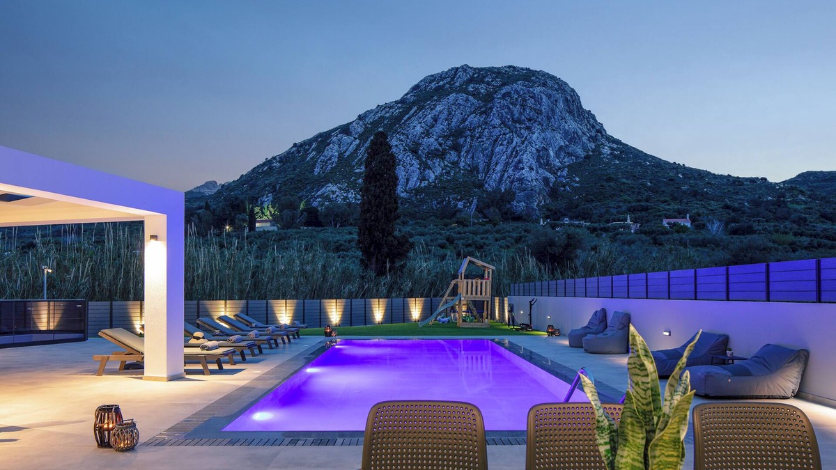 Lefkogeia Villa | Del Sur Luxury Villa, Heated Pool & Utter Privacy