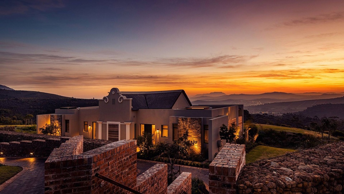 Cape Winelands Cabin | Delaire Graff Lodges & Spa