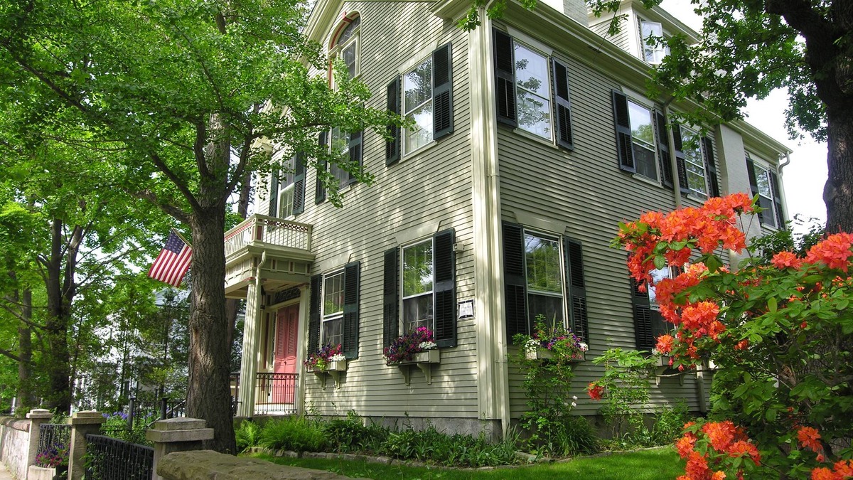 Fairhaven Bed & Breakfast | Delano Homestead Bed & Breakfast