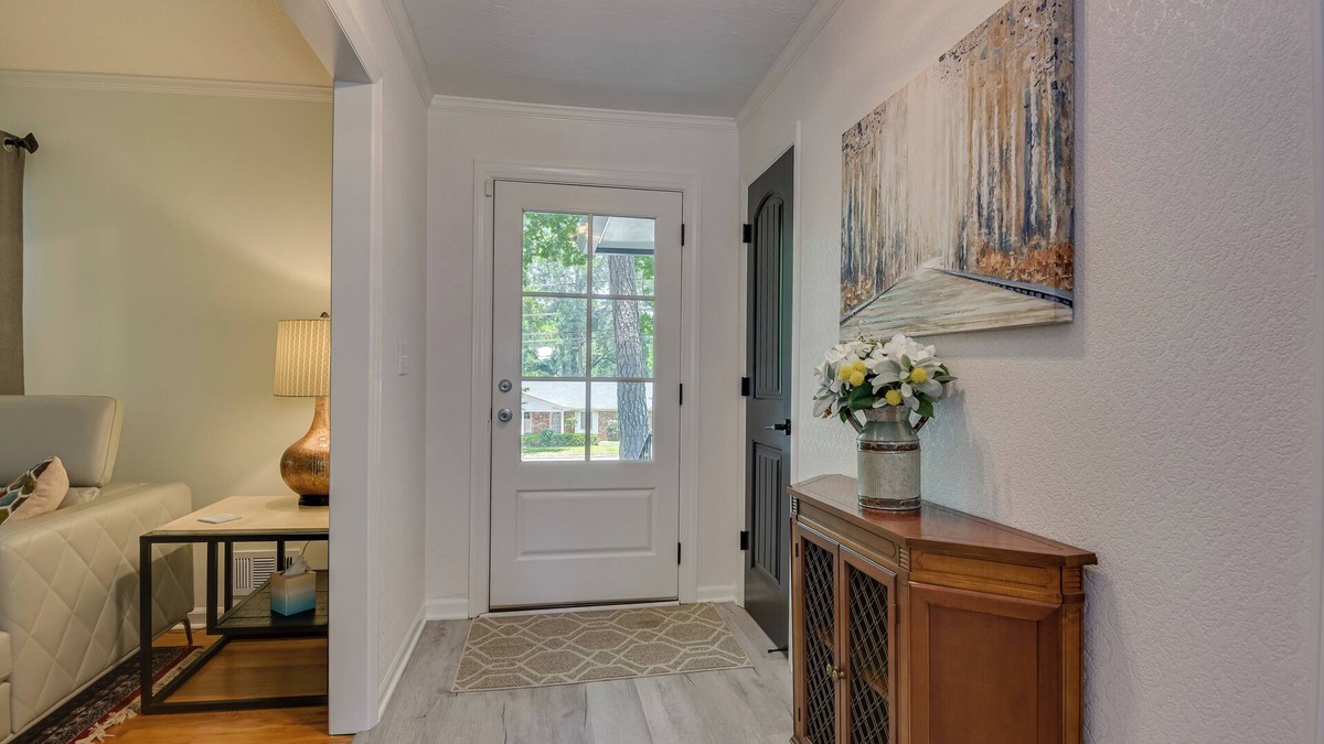 Forest Hills House | Delia's Delight, a lovely 4 bd/2 bth home is waiting for you!