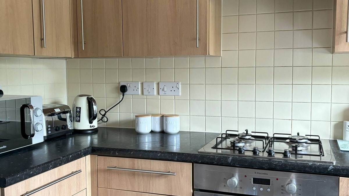 Stanhope House | Delight Marvel- Waltham Place 3 bedroom house