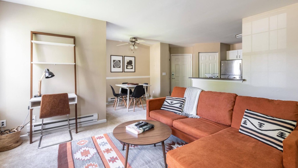 Tanasbourne Apartment | Delightful 1BR Apartment in Beaverton with Patio