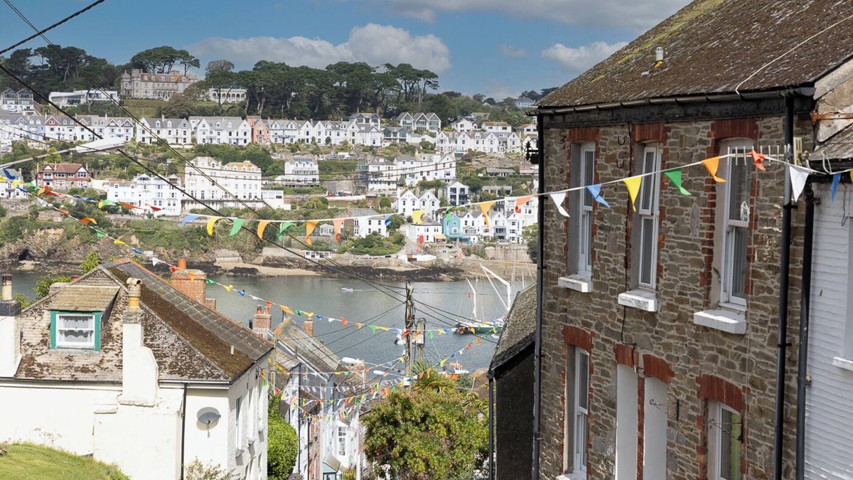 Polruan Cottage | Delightful 2 bed character cottage in Polruan with river views.