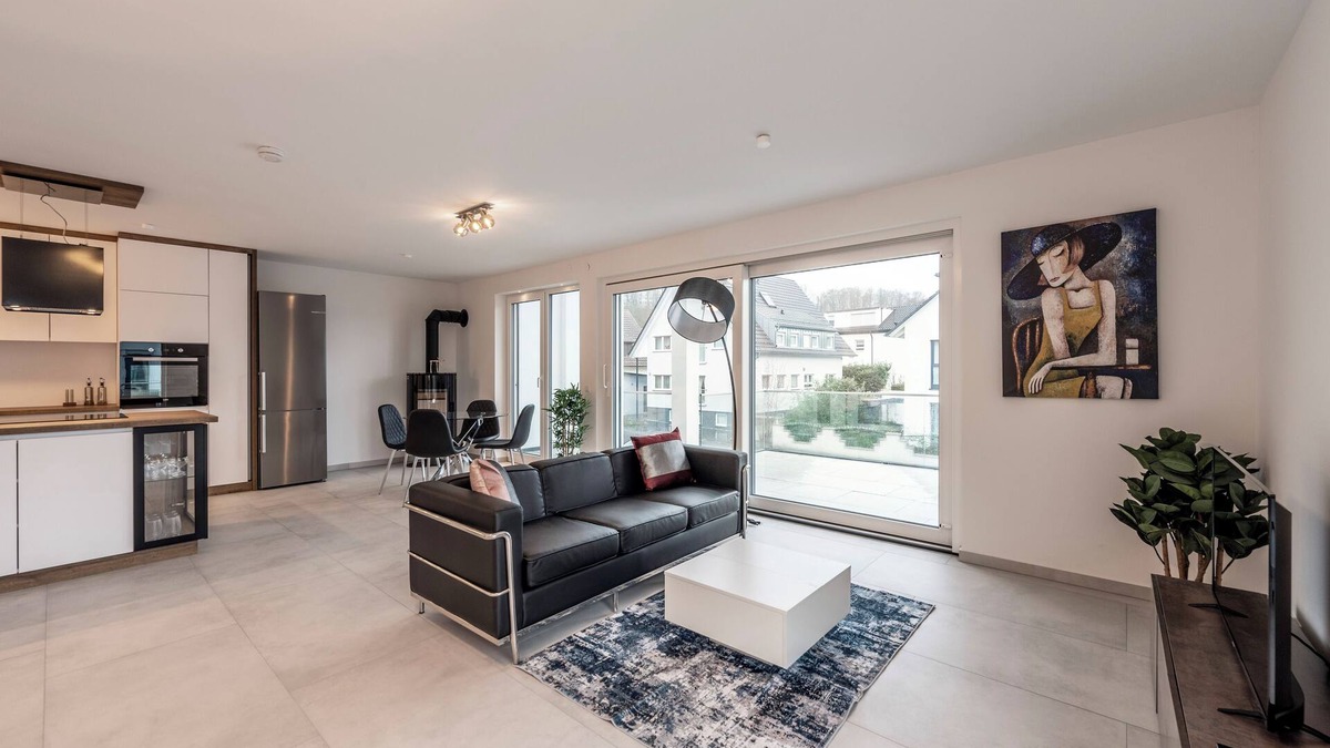 Boeblingen Apartment | Delightful 2 Room Apartment USM I Fireplace & Balcony I Family I Homeoffice