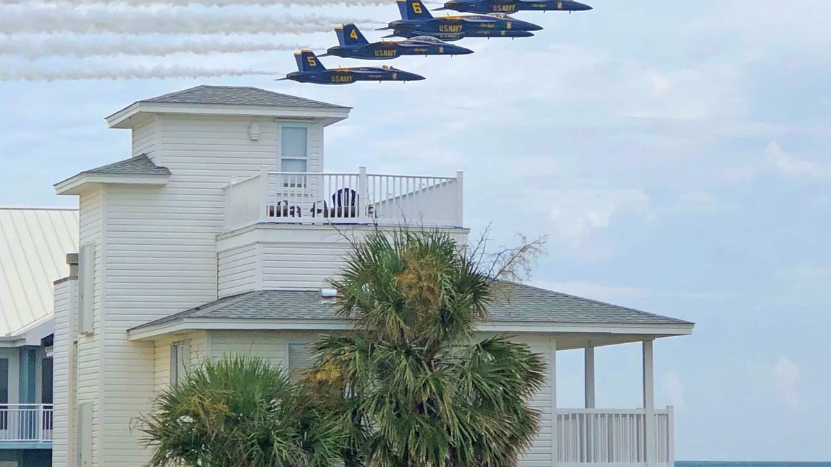 White Sands Cottages House | Delightful 3-br, 3-ba Gulf view town home with roof top observation deck!
