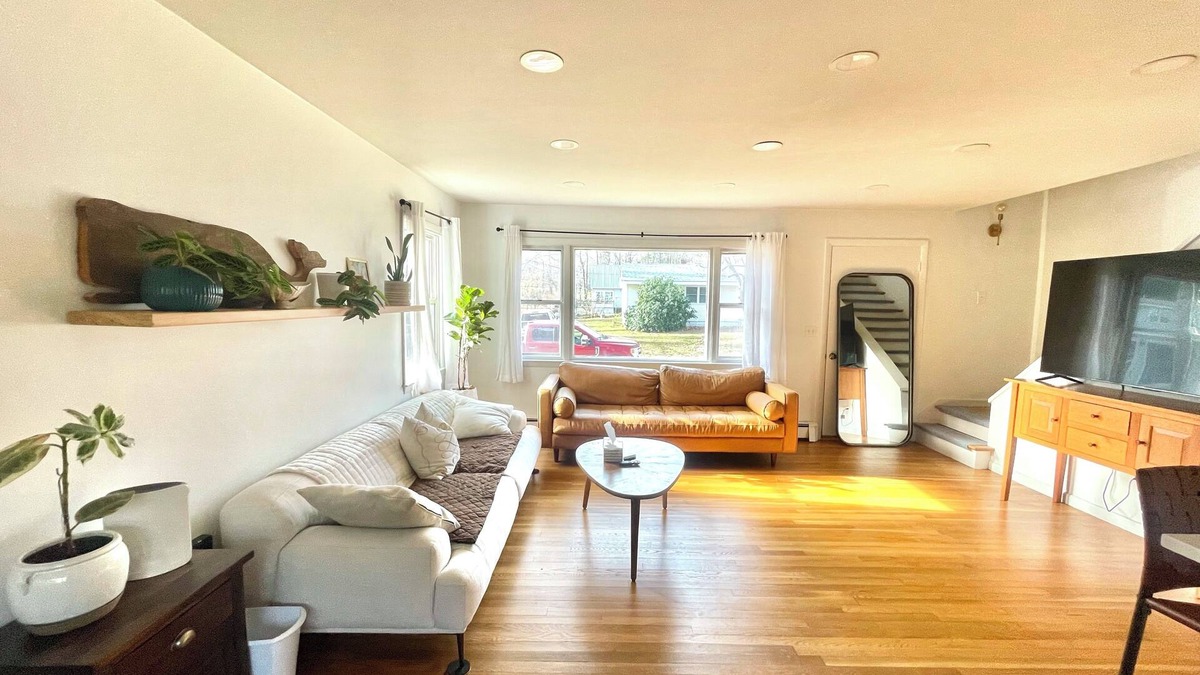 Topsham House | Delightful 4-bedroom house with WiFi in charming Topsham