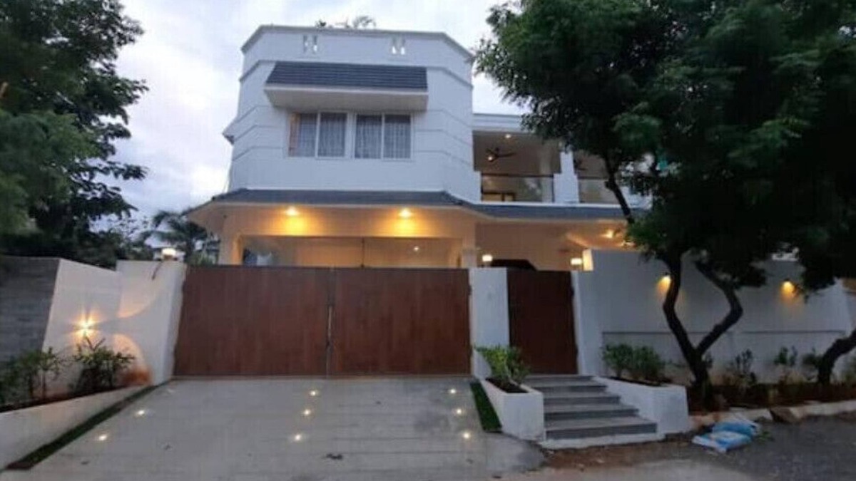 Kanathur House | Delightful 4 BHK villa with pool and beach access