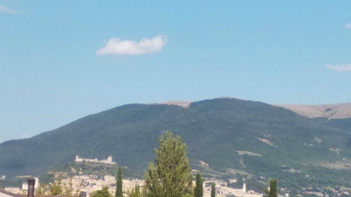 Bastia Umbra Apartment | Delightful apartment in the historic center, 10 minutes from Assisi!