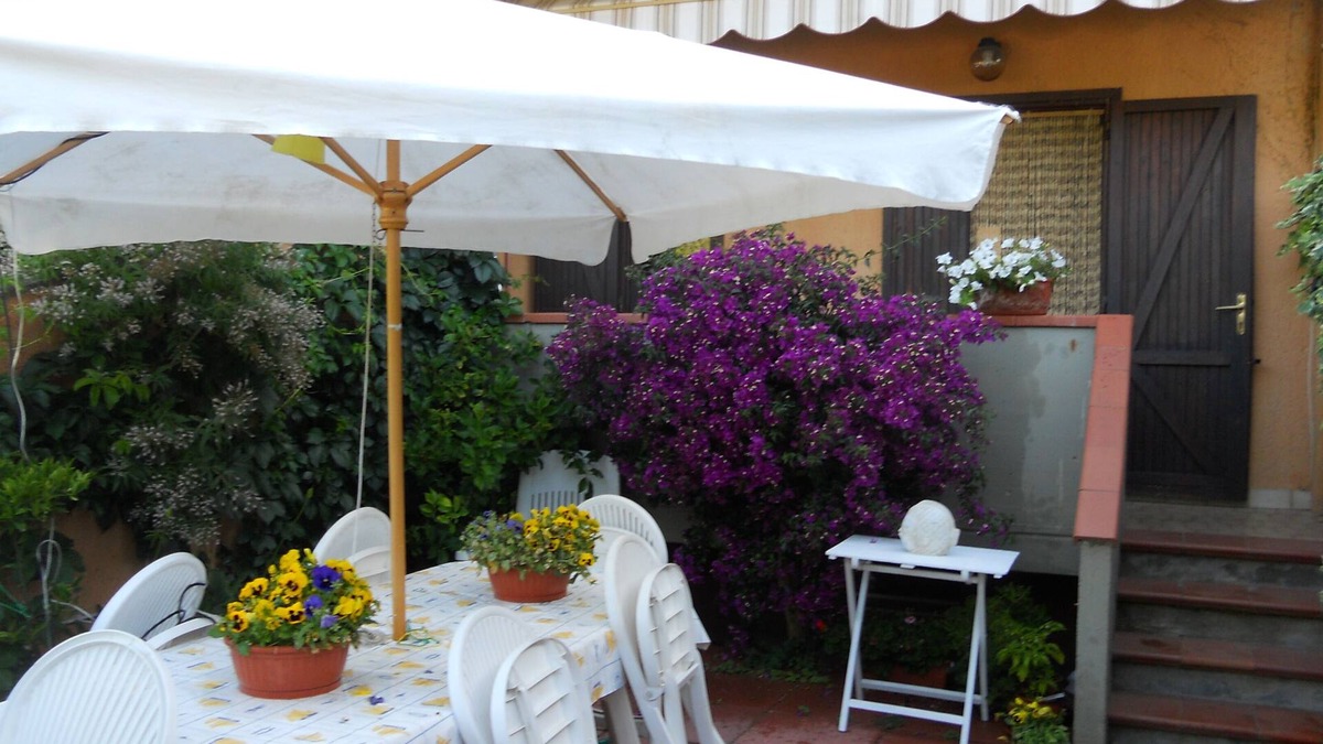 Porto Ercole Apartment | Delightful apartment in cottage with garden in the heart of Porto Ercole