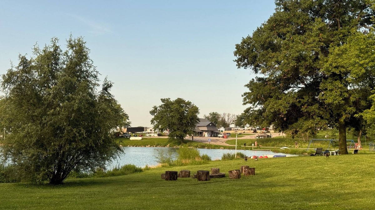 Oakdale Hotel | Delightful Camping XP w/Water Trampoline, Fishing Derbies, and Group Fire Pit