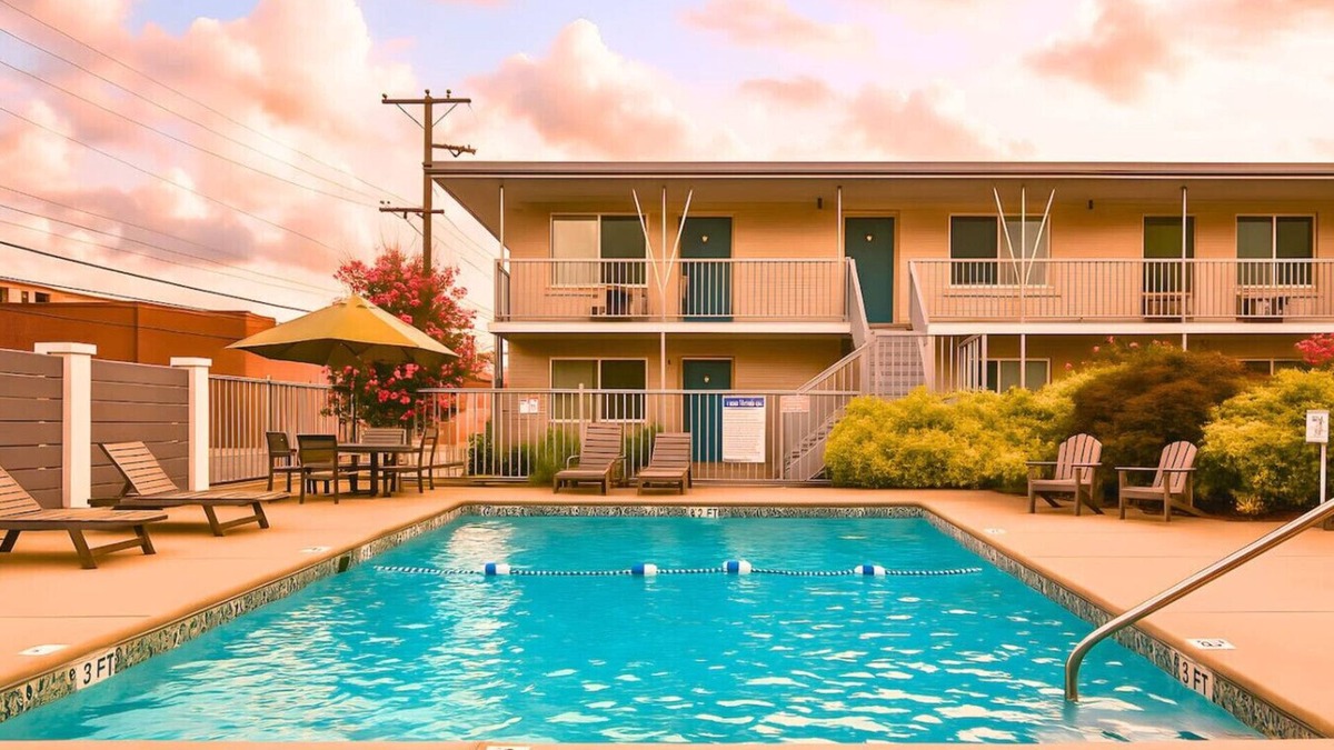 Melrose Condo | Delightful Charmer - Pool Access