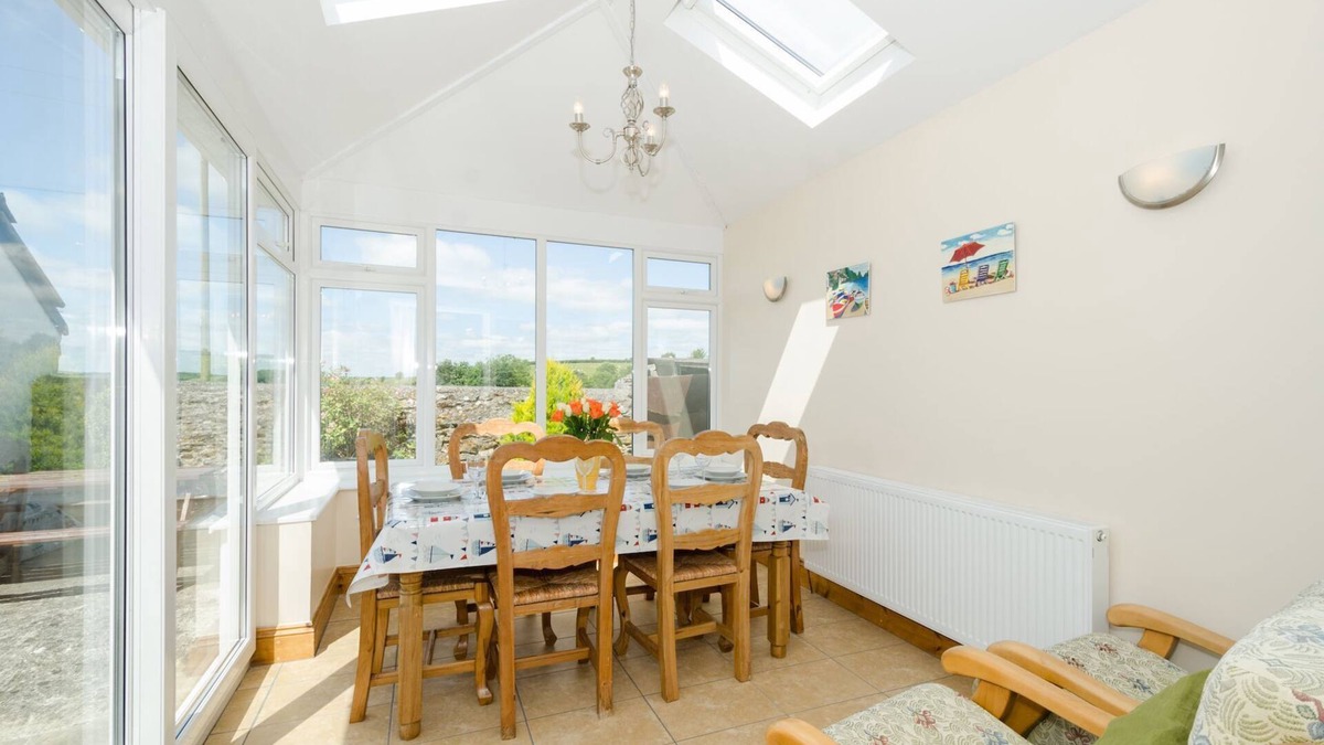 St. Martin House | Delightful cottage only a mile from the sea