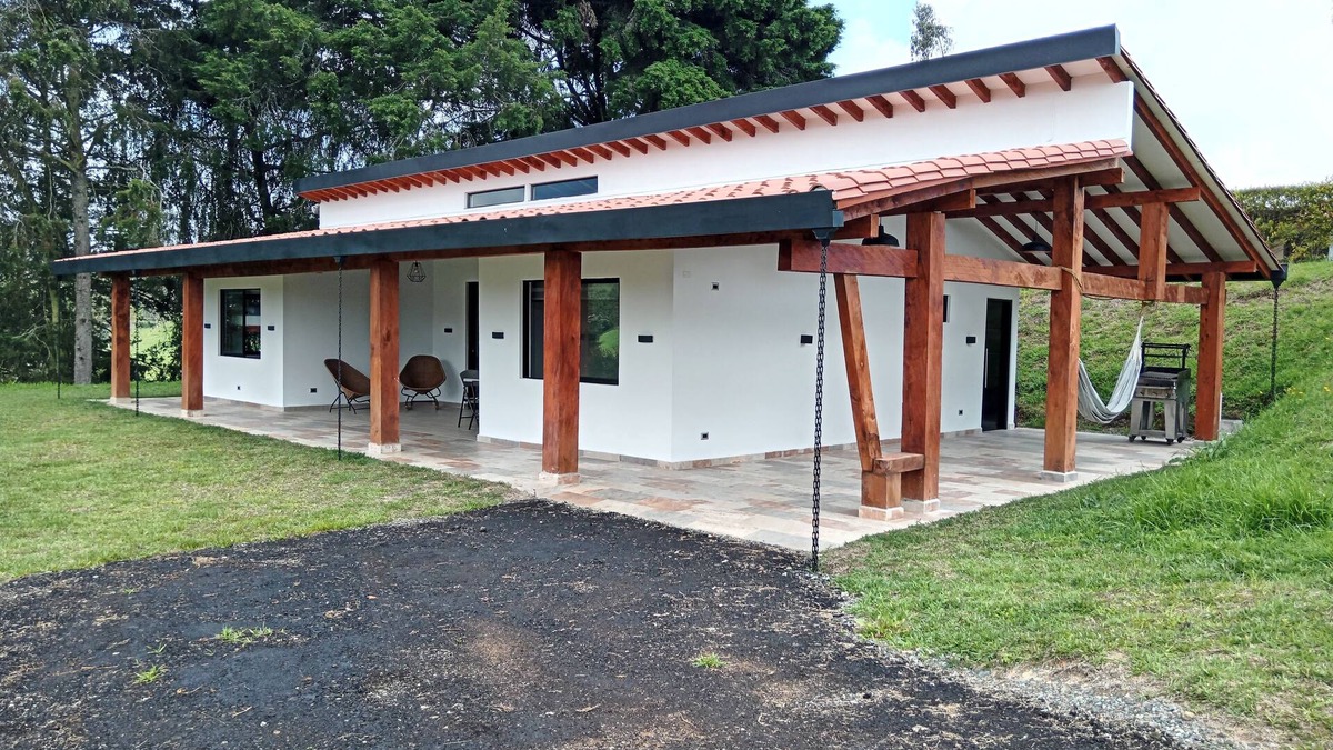 Bello House | Delightful country house in San Felix with WiFi
