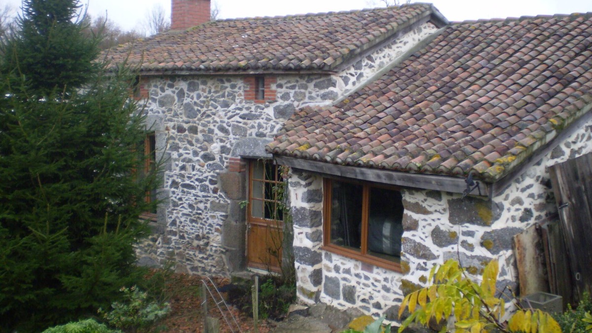 La Foret-sur-Sevre Cottage | Delightful detached rural cottage only 7 minutes from Pescalis fishing village