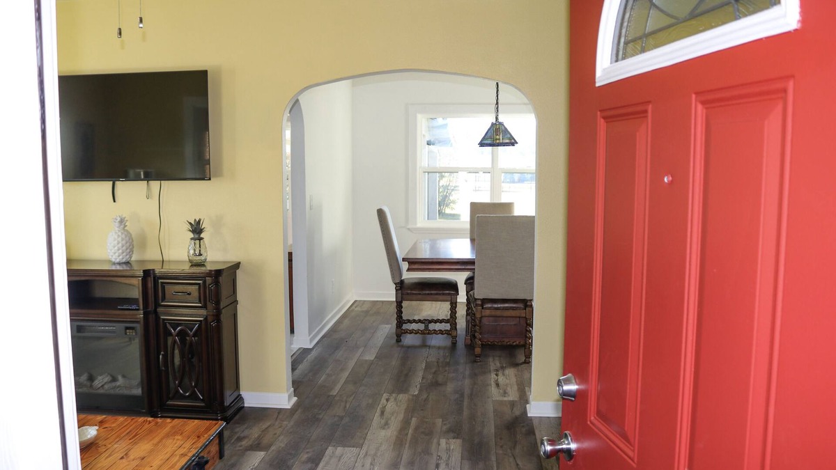 DeLand House | Delightful DeLand - The Finest 2 Bedroom Downtown 1 Mile