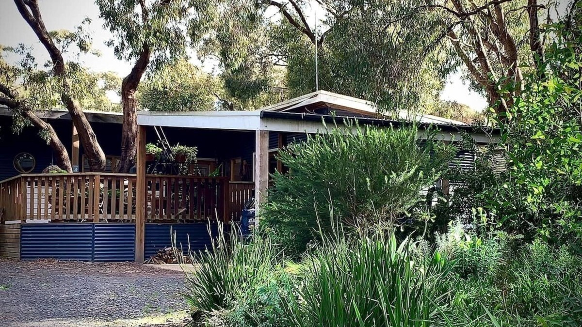 Inverloch House | Delightful, dog friendly, cosy fire, comfy beds