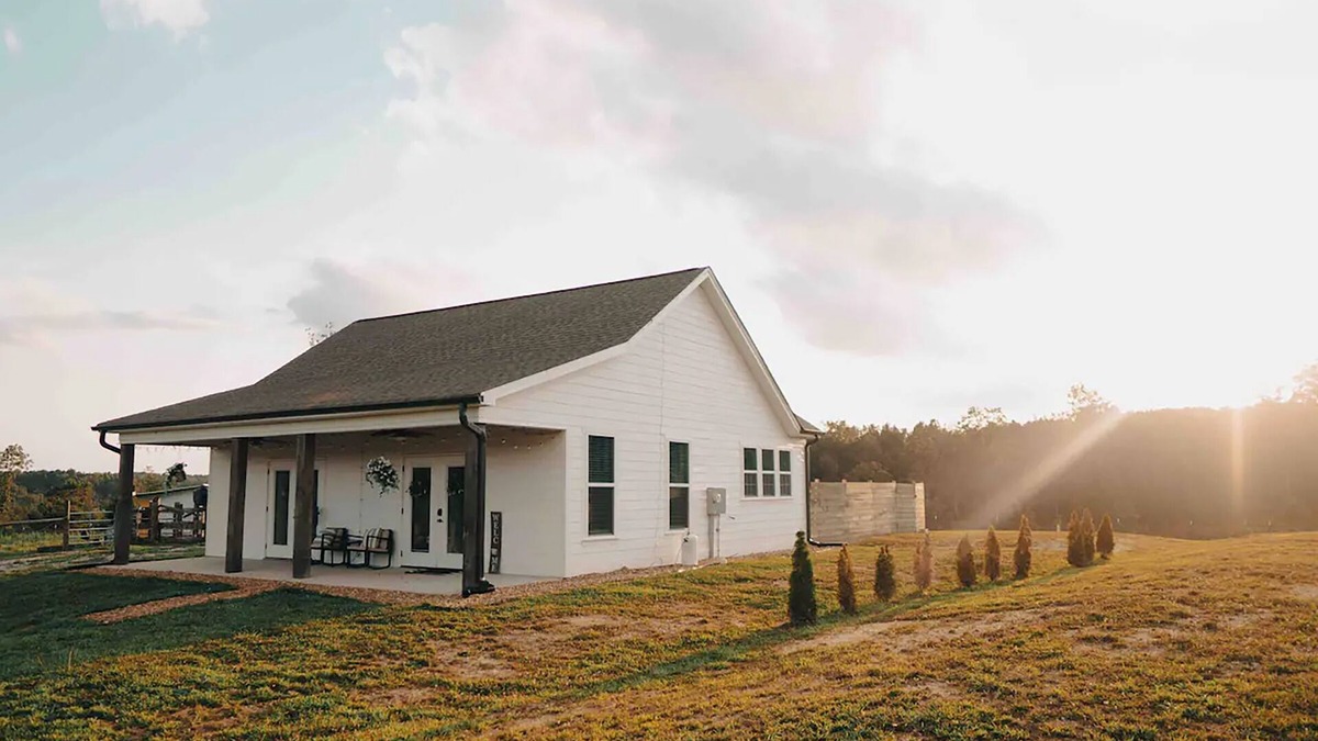 Trion House | Delightful Farmhouse With Beautiful Mountain View