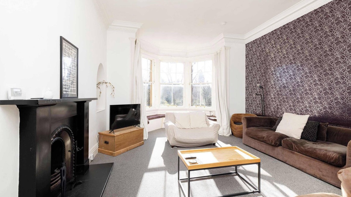 Morningside Apartment | Delightful Flat with Parking
