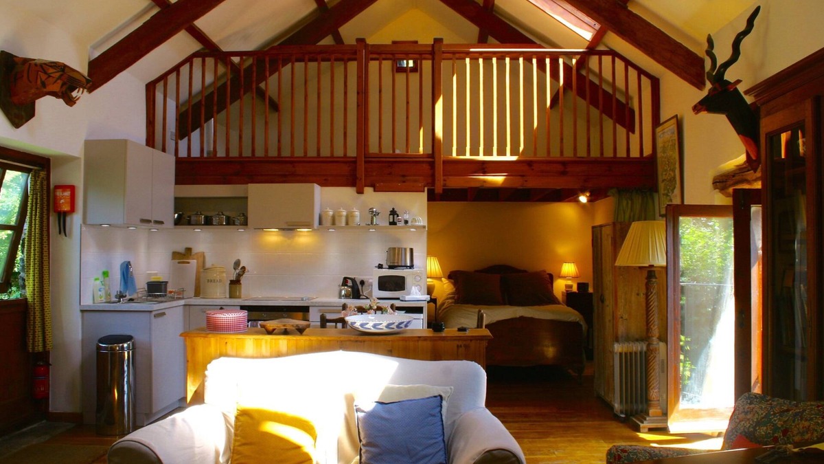 Lydford House | Delightful open plan barn conversion with piano in historic Dartmoor village