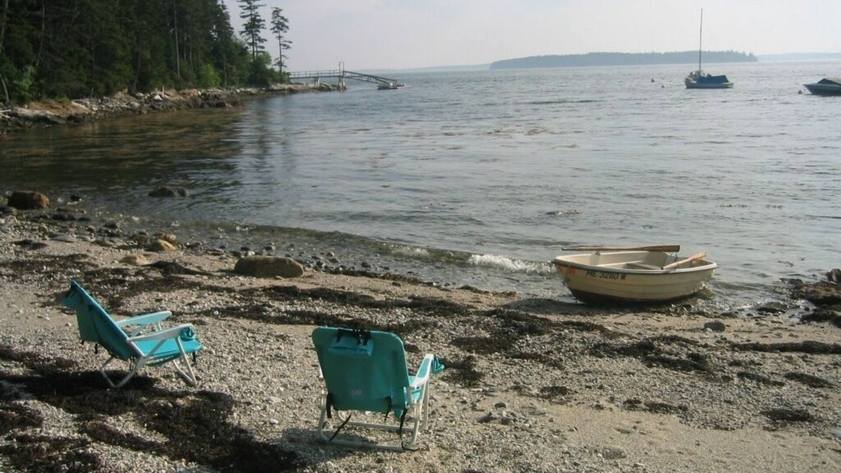 Friendship Cottage | Delightful, Secluded Seaside Cottage at Martin Point