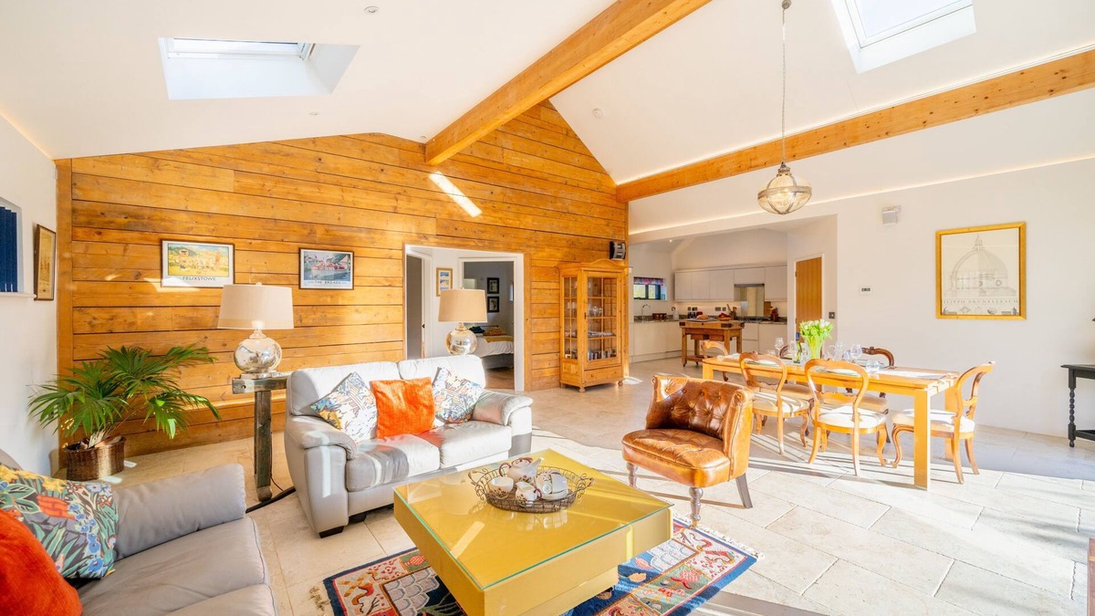 Diss Apartment | Delightful, single-storey property which provides tasteful accommodation