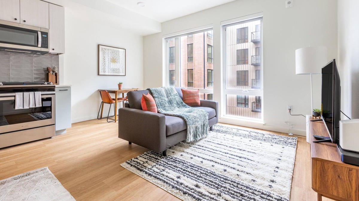 Alphabet Historic District Apartment | Delightful Studio Apartment in Portland + Pets OK