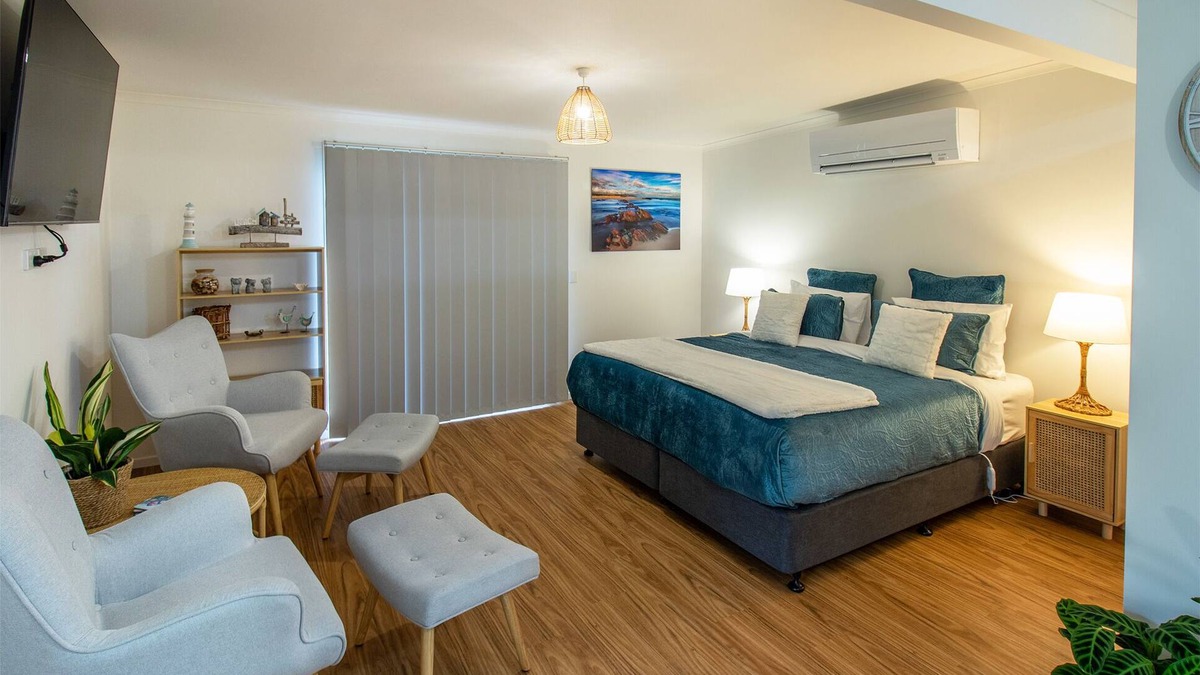 Mallacoota Apartment | Delightful studio located in a koala corridor