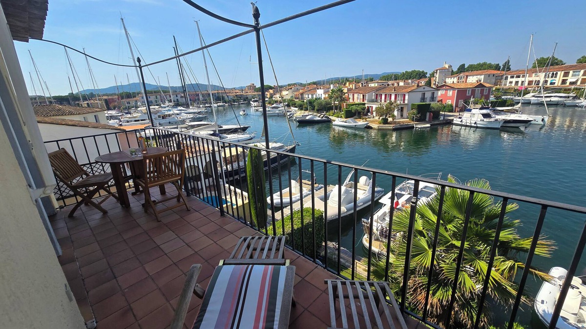 Port Grimaud Apartment | Delightful sunny apartment overlooking the waterways of Port Grimaud