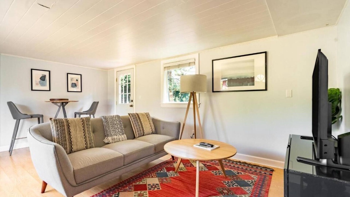 Greenwood House | Delightful Urban Retreat