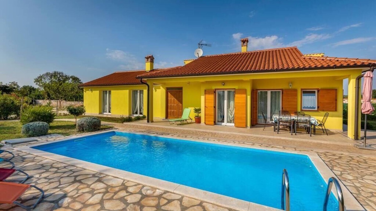 Krmed Villa | Delightful villa with pool for 6 persons